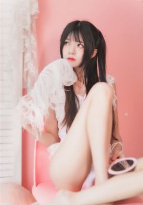 扒开粉嫩小泬流白浆视频网站_720神马影院手机在线